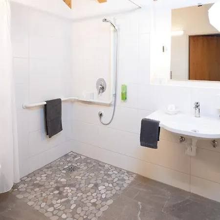 Hotel Viktoria 4*